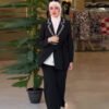 طقم بدلة نسائية جديد مكون من قطعتين: معطف بأكمام طويلة وبنطال