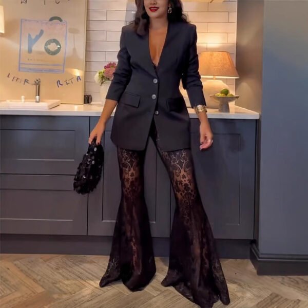 بدلة جديدة بأكمام طويلة تناسب فصلي الربيع والخريف