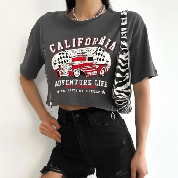 تيشيرت نسائي عصري ومتعدد الاستخدامات