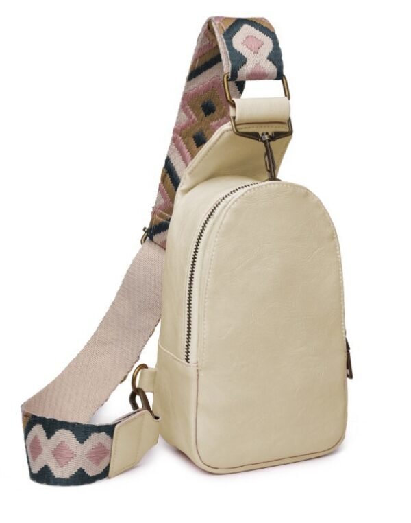 حقيبة خصر نسائية متعددة الألوان بتصميم عصري وأنيق