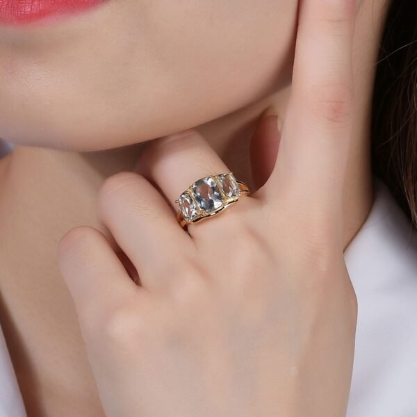 خاتم من الأحجار الكريمة الطبيعية الملونة، حجر الجمشت الأخضر