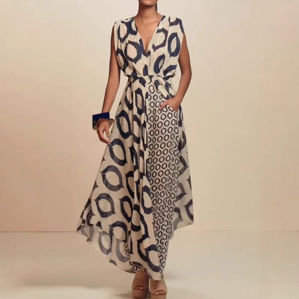 طقم نسائي من قطعتين بدون ظهر برباط وبنطال مستقيم الساق من ماركة تيمبرامنت