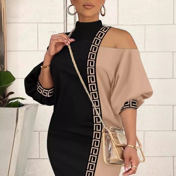 فستان بلون متباين مكشوف الكتفين