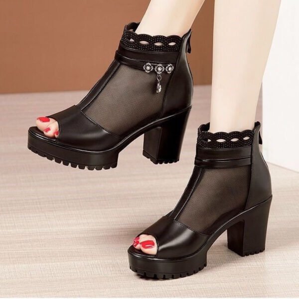 صندل بوت من الجلد الطبيعي ذي نعل ناعم وشبكي