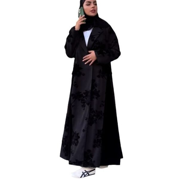 0740aa3f-bf88-4ebd-bccc-93757380f546.jpg فستان طويل فضفاض من ملابس نسائية خاصة