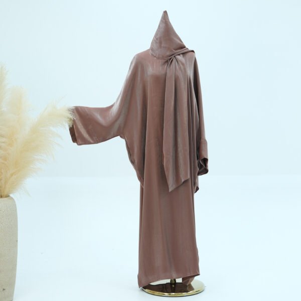 700185a1-5711-4f71-ad43-7a496f19c292.jpg فستان أنيق ملون طويل